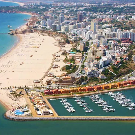 Stunning 1-Bed Apartment In Portimao *